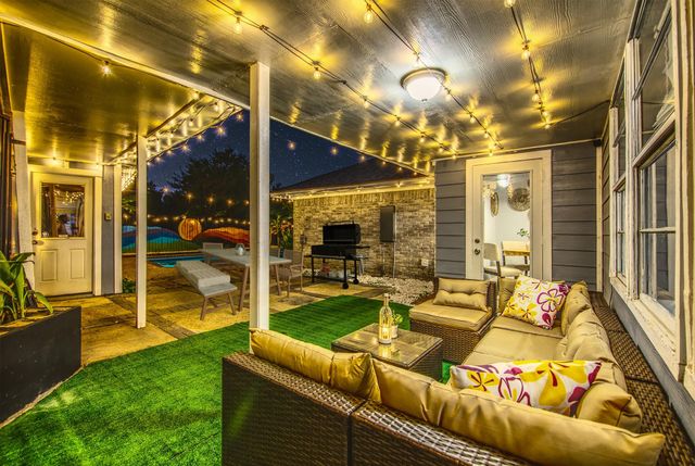 13330 Trompilla Lane, Houston, TX 77083