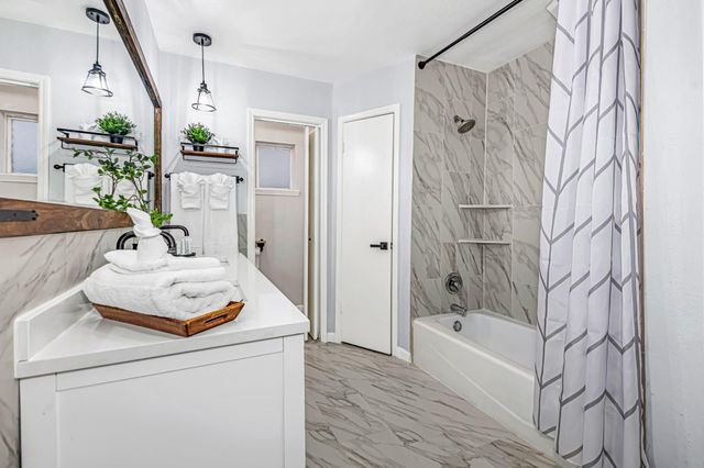 13330 Trompilla Lane, Houston, TX 77083