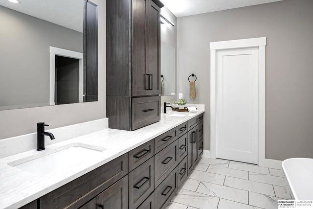 12414 N 161st Avenue, Bennington, NE 68007