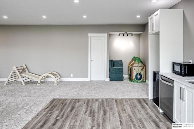 12414 N 161st Avenue, Bennington, NE 68007