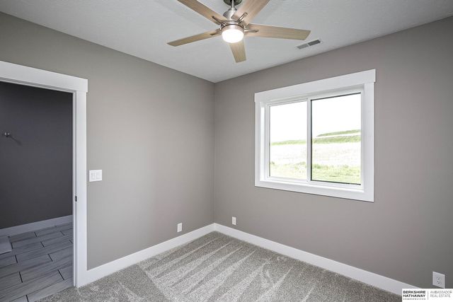 12414 N 161st Avenue, Bennington, NE 68007
