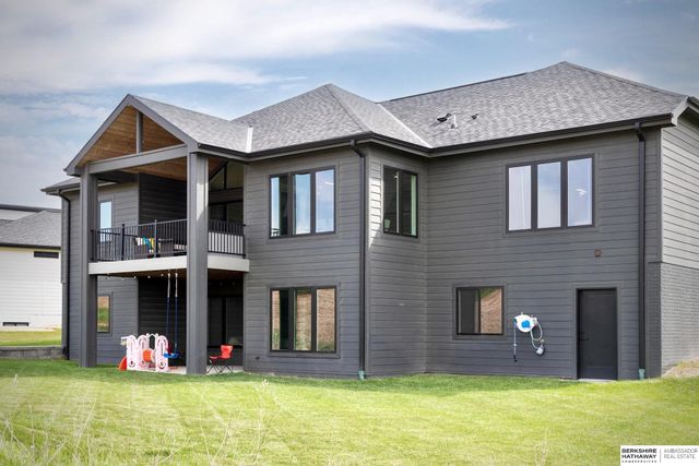 12414 N 161st Avenue, Bennington, NE 68007