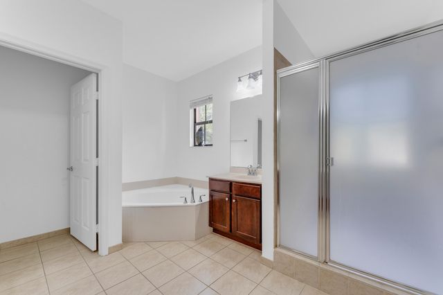 6077 Grand Cypress Circle W, Coconut Creek, FL 33073