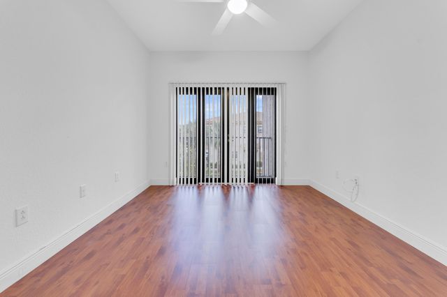 6077 Grand Cypress Circle W, Coconut Creek, FL 33073