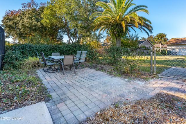147 Village Lane, Daytona Beach, FL 32119