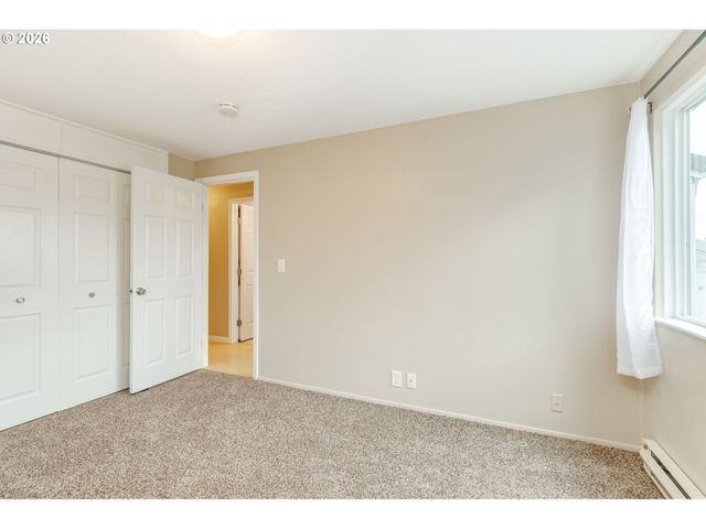 47 EAGLE CREST Dr 49, Lake Oswego, OR 97035