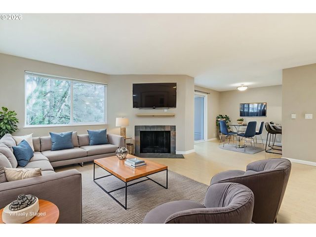 47 EAGLE CREST Dr 49, Lake Oswego, OR 97035