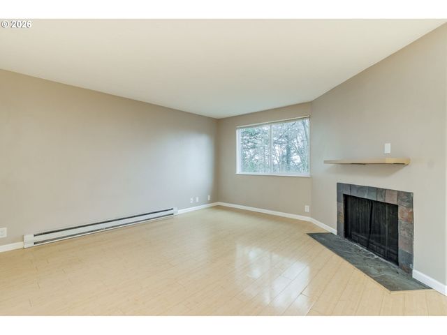 47 EAGLE CREST Dr 49, Lake Oswego, OR 97035