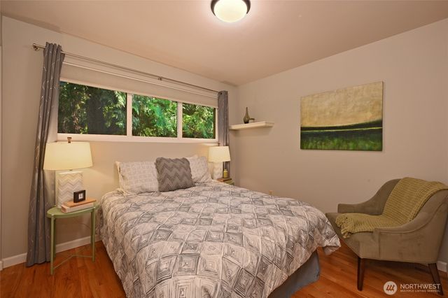 5212 W Mercer Place, Mercer Island, WA 98040