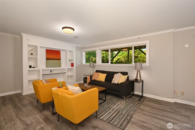 5212 W Mercer Place, Mercer Island, WA 98040