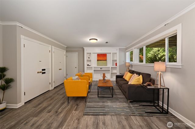 5212 W Mercer Place, Mercer Island, WA 98040