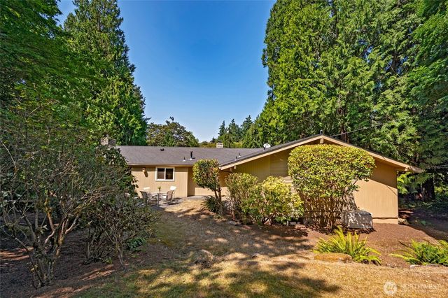 5212 W Mercer Place, Mercer Island, WA 98040