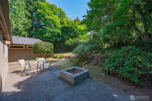 5212 W Mercer Place, Mercer Island, WA 98040