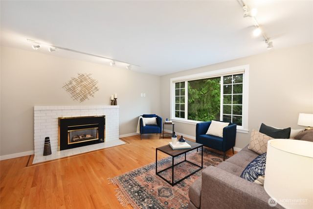 5212 W Mercer Place, Mercer Island, WA 98040
