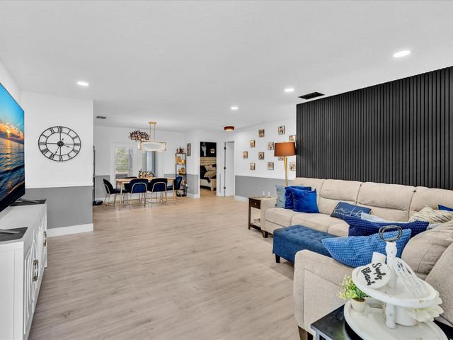 10725 Eureka Street, Boca Raton, FL 33428