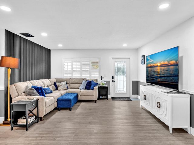 10725 Eureka Street, Boca Raton, FL 33428