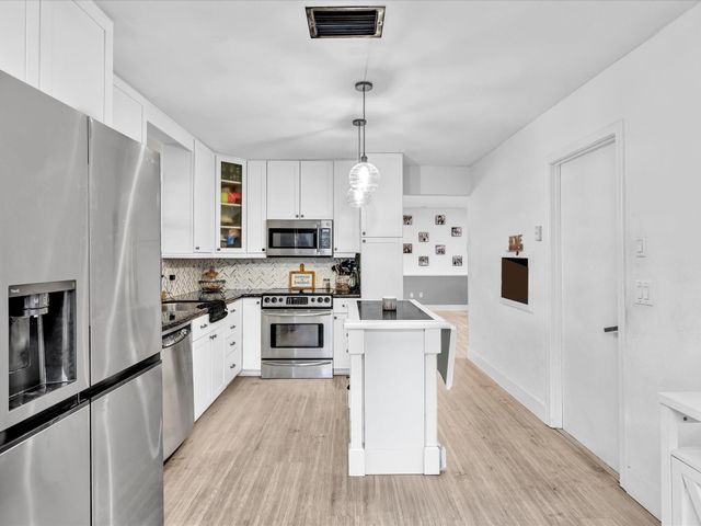 10725 Eureka Street, Boca Raton, FL 33428