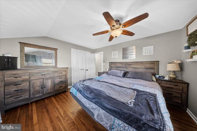 11 WHITEHALL CIR, Wilmington, DE 19808