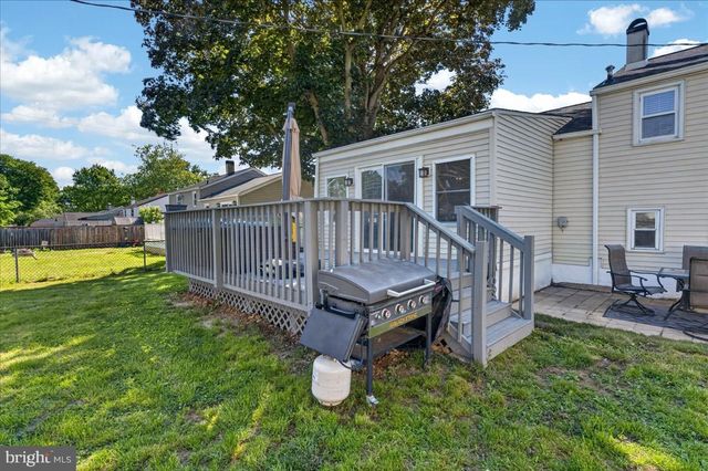 11 WHITEHALL CIR, Wilmington, DE 19808