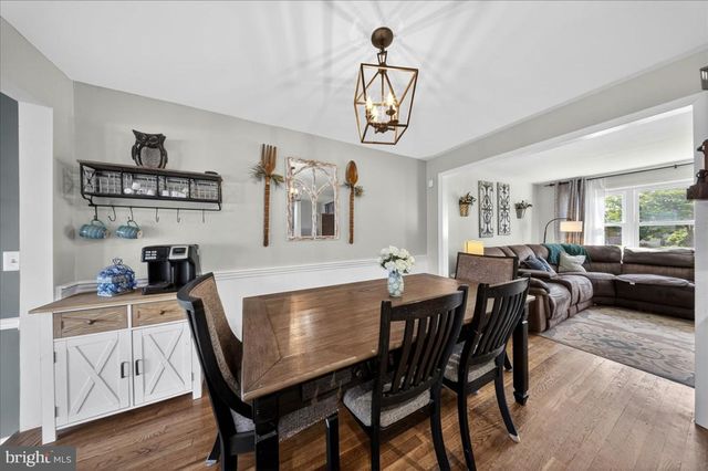 11 WHITEHALL CIR, Wilmington, DE 19808