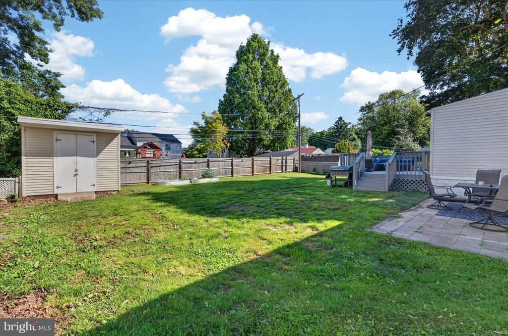 Image 23 of property listing at 11 WHITEHALL CIR, Wilmington, DE 19808