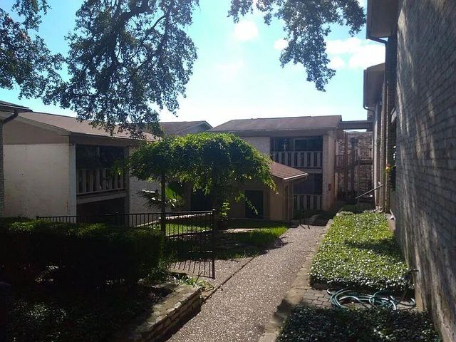 1304 Summit ST 208, Austin, TX 78741