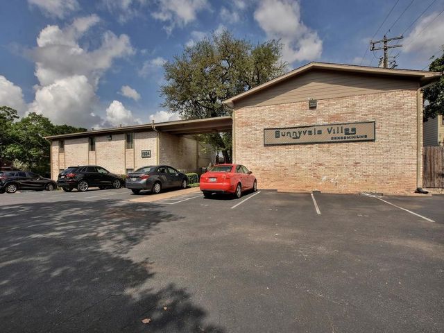 1304 Summit ST 208, Austin, TX 78741