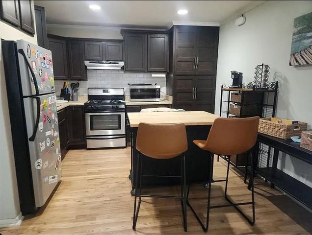1304 Summit ST 208, Austin, TX 78741