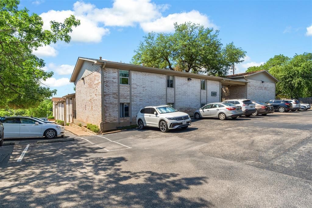 1304 Summit ST 208, Austin, TX 78741