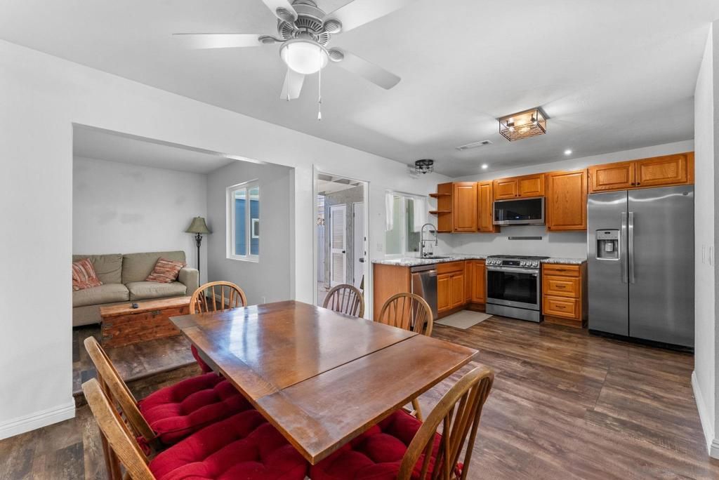 9401 Carlton Oaks Drive E, Santee, CA 92071