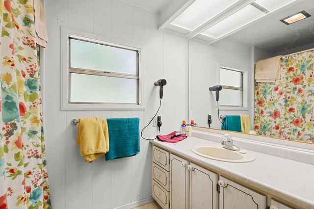 701 Westmont Drive, Grants Pass, OR 97526