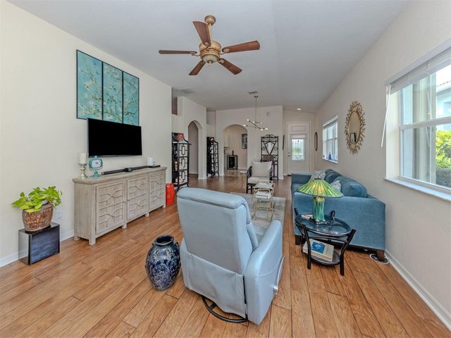 205 RECLINATA CIRCLE, Venice, FL 34292