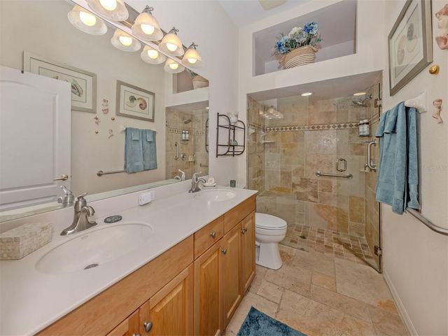 205 RECLINATA CIRCLE, Venice, FL 34292