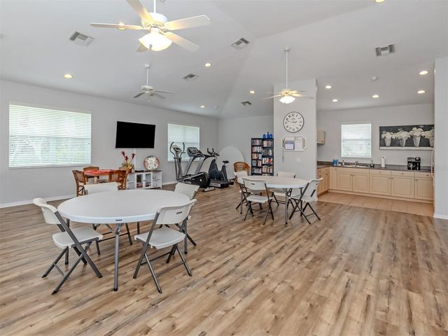 205 RECLINATA CIRCLE, Venice, FL 34292