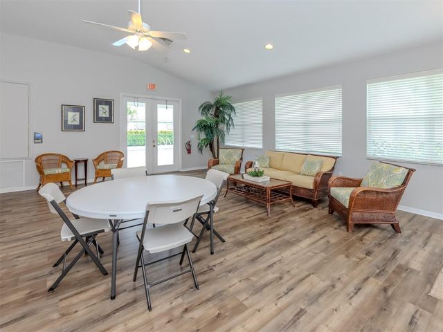 205 RECLINATA CIRCLE, Venice, FL 34292