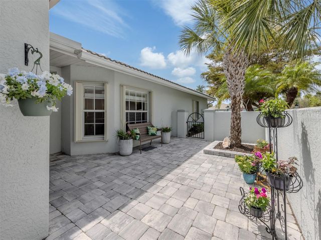 205 RECLINATA CIRCLE, Venice, FL 34292