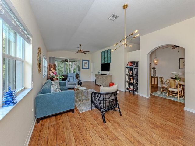 205 RECLINATA CIRCLE, Venice, FL 34292