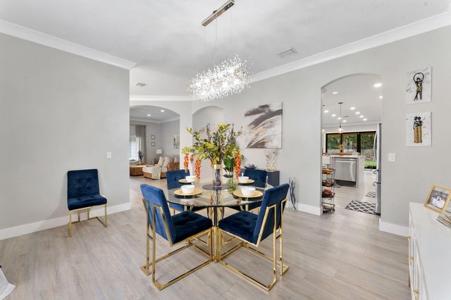 123 Bilbao Street, Royal Palm Beach, FL 33411