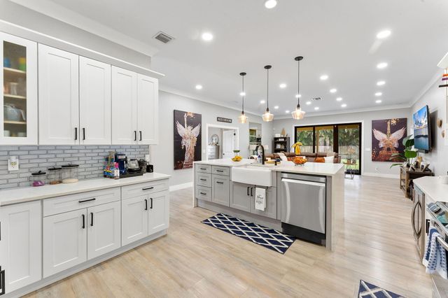 123 Bilbao Street, Royal Palm Beach, FL 33411