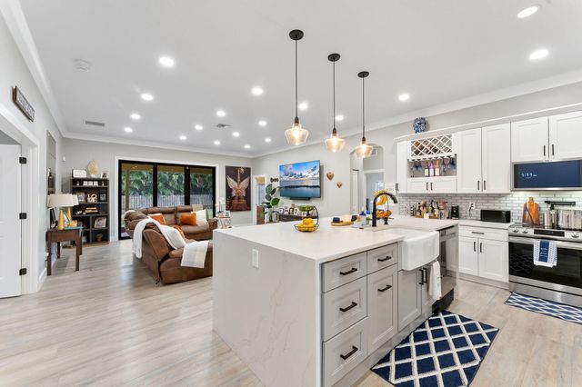 123 Bilbao Street, Royal Palm Beach, FL 33411