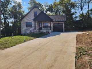 215 Scenic Ln, Hartsville, TN 37074