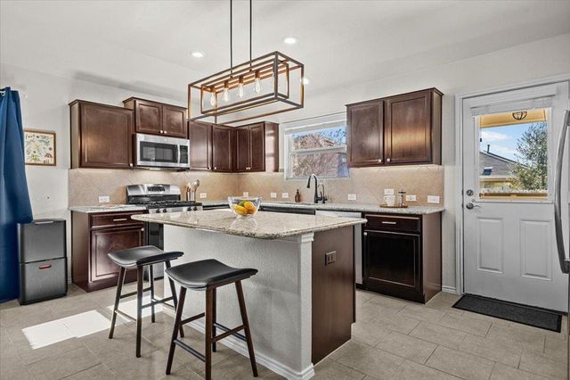 3901 Alpine Autumn DR, Austin, TX 78744