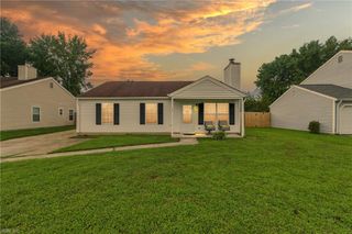 32 Westbriar DR, Hampton, VA 23666