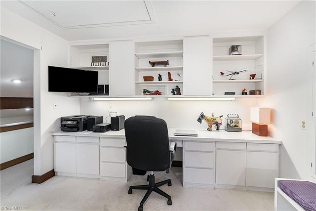 565 Knob View Drive, Winston-salem, NC 27104