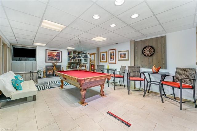 565 Knob View Drive, Winston-salem, NC 27104