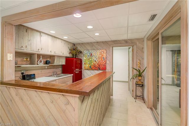 565 Knob View Drive, Winston-salem, NC 27104