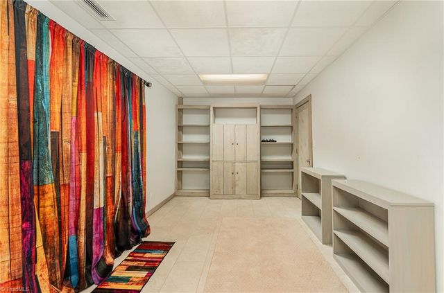 565 Knob View Drive, Winston-salem, NC 27104