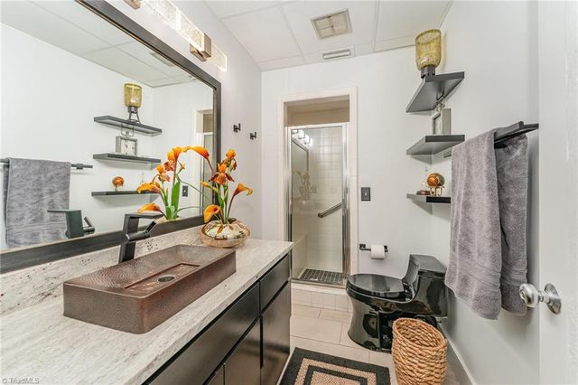 565 Knob View Drive, Winston-salem, NC 27104