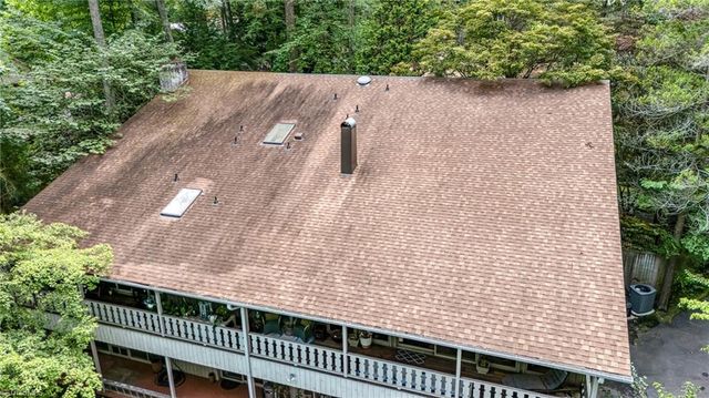 565 Knob View Drive, Winston-salem, NC 27104