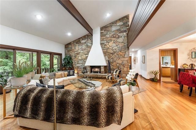 565 Knob View Drive, Winston-salem, NC 27104